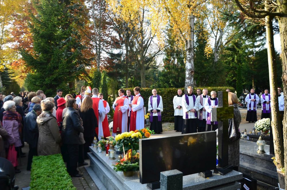 Procesja na cmentarzu komunalnym 2015