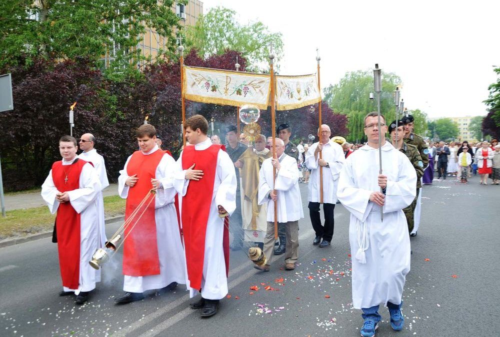 Procesja eucharystyczna 2016