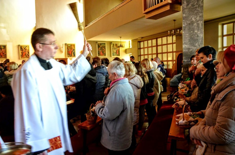 Święcenie pokarmów w Wielką Sobotę 2016